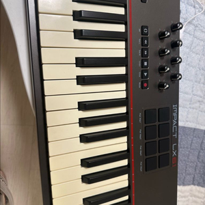 nektar impact Lx61 이미지