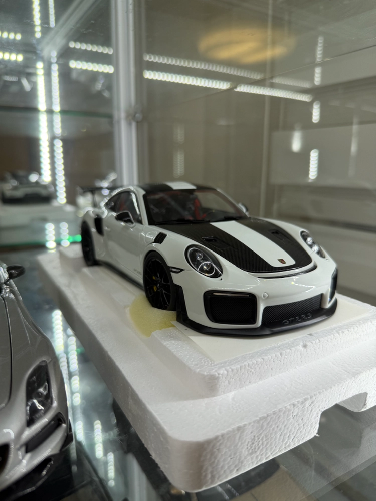 1:18 오토아트 포르쉐 911 991 gt2rs 화이트 다이캐스트 팝니다 - 안심되는 중고거래