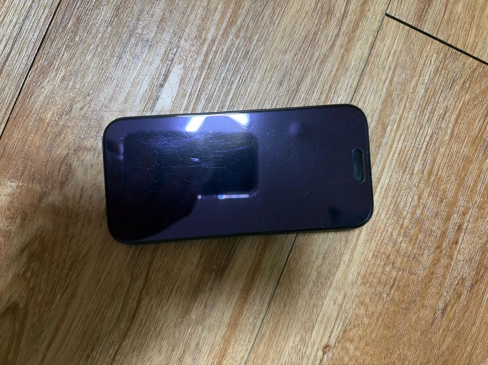 아이폰 16프로 256 블랙 티타늄 이미지