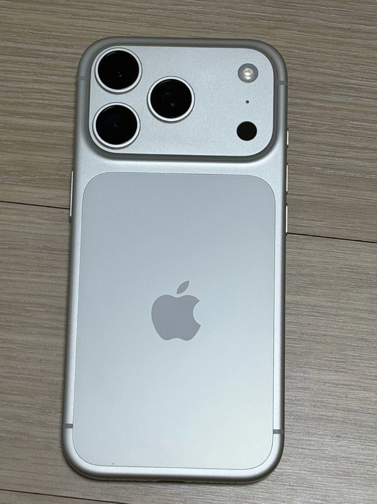 아이폰 17pro 512gb 실버 자급제 판매합니다. - 안심되는 중고거래