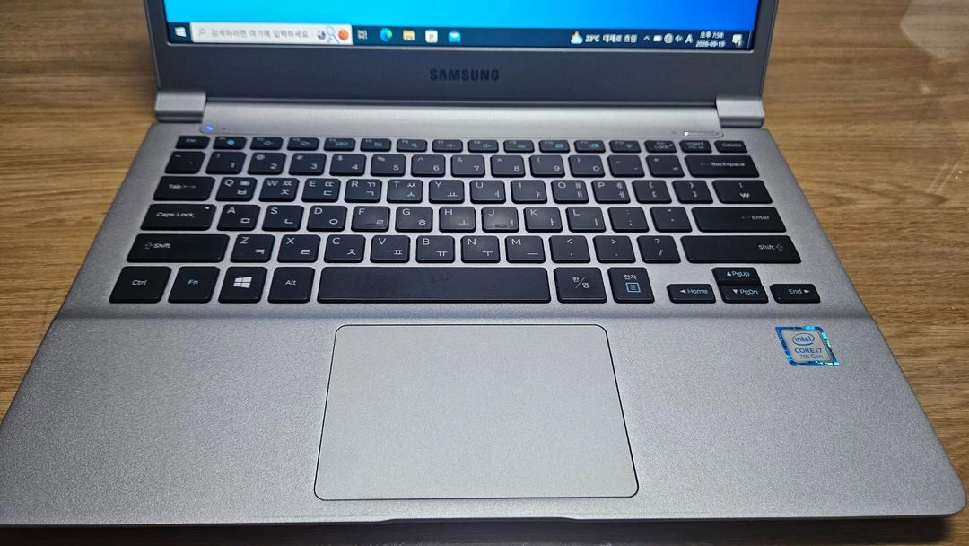 삼성 노트북9 Metal 삼성 i7 NT900X3M-K78S 13.3인치 초경량 노트북 판매합니다 . 이미지