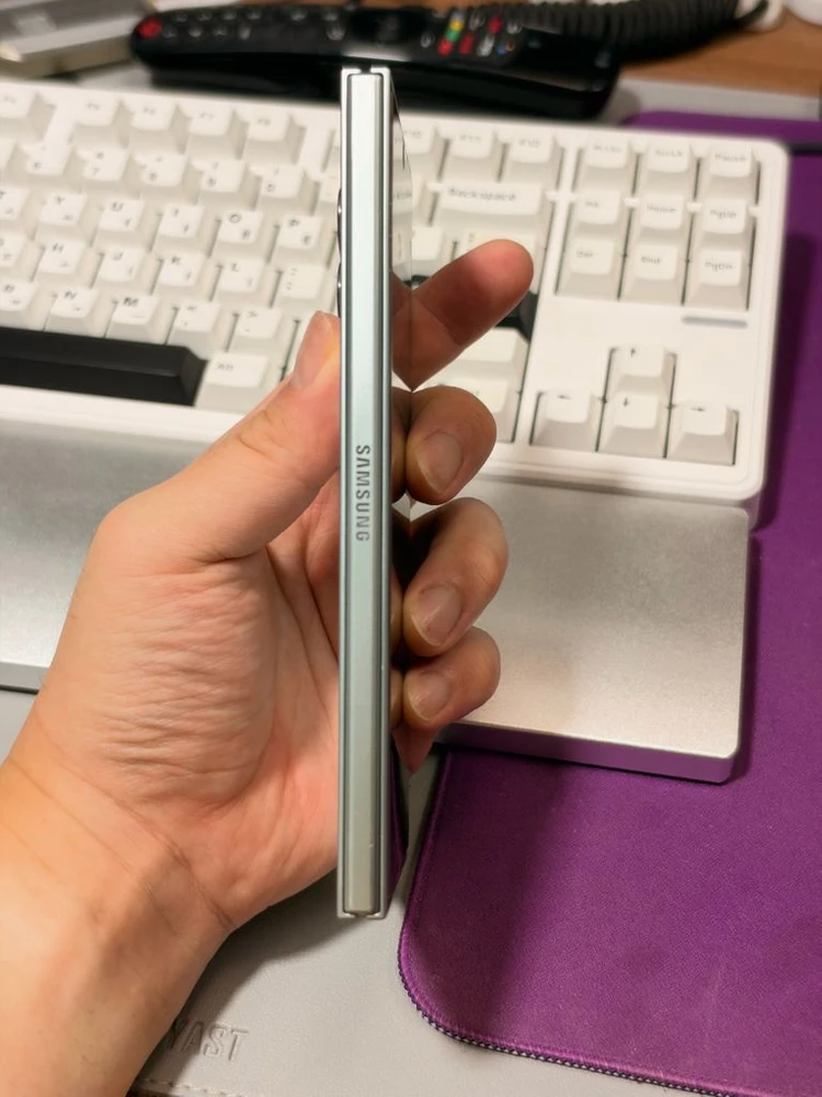 갤럭시 Z 폴드7 민트 512GB 팝니다 이미지