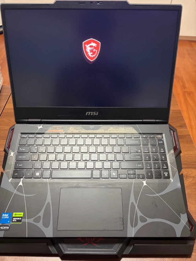 (SS급)MSI 사이보그15 게이밍 노트북 RTX5050 SSD 512GB 15인치 거의 새제품 판매합니다 - 안심되는 중고거래