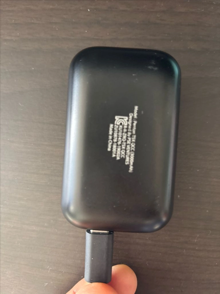 무선 이어폰 한쪽만 충전케이블포함 이미지