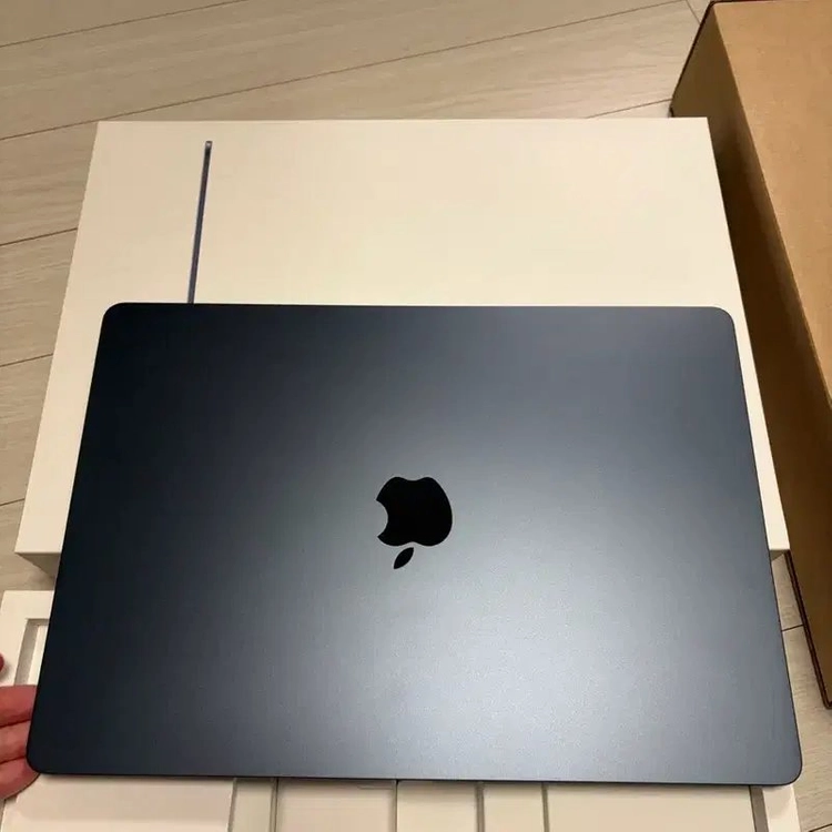 S급 ) 맥북 에어 M5 15인치 24gb 1tb 미드나이트 애케플 이미지