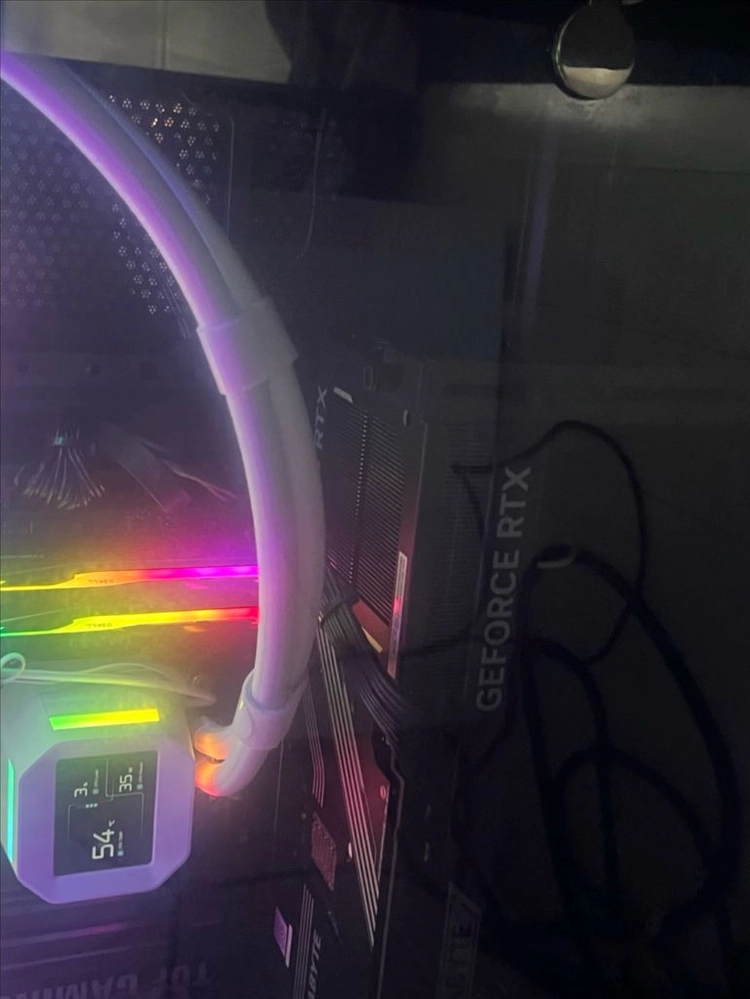 7800X3D + RTX 5070Ti + DDR5 64GB 컴퓨터 본체 판매합니다 - 안심되는 중고거래