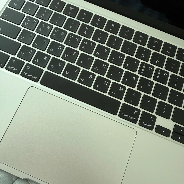 [박스 포함/S급] M5 맥북에어 13인치 (10코어/24GB/512GB) 판매합니다 이미지