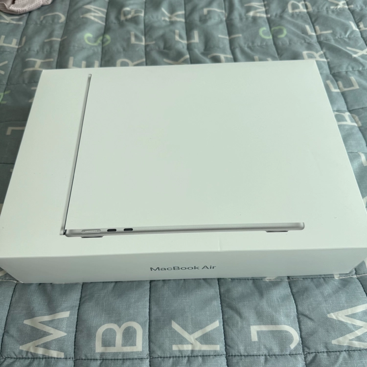 [박스 포함/S급] M5 맥북에어 13인치 (10코어/24GB/512GB) 판매합니다 이미지
