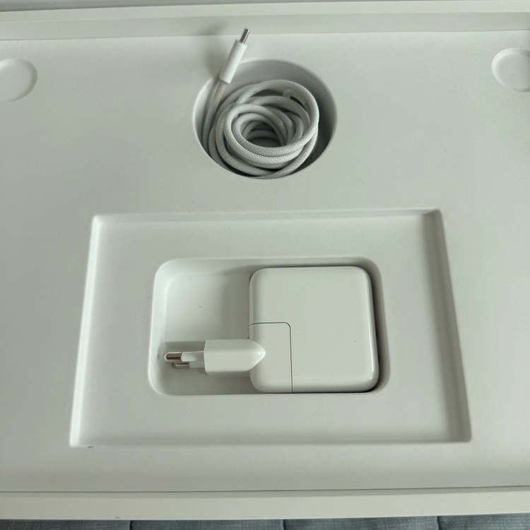 [박스 포함/S급] M5 맥북에어 13인치 (10코어/24GB/512GB) 판매합니다 이미지