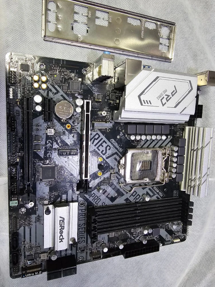 Asrock B560M PRO4 메인보드 판매합니다. 이미지