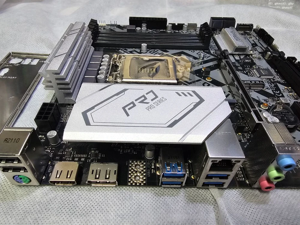 Asrock B560M PRO4 메인보드 판매합니다. 이미지