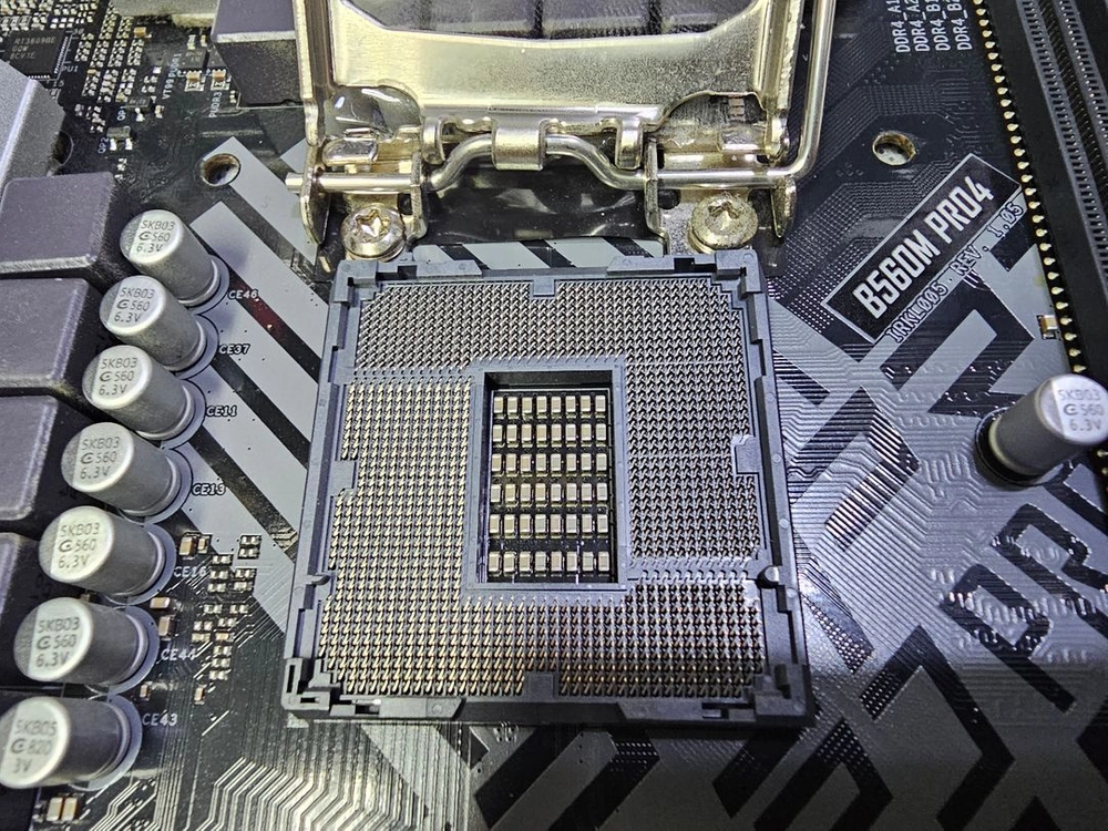 Asrock B560M PRO4 메인보드 판매합니다. 이미지