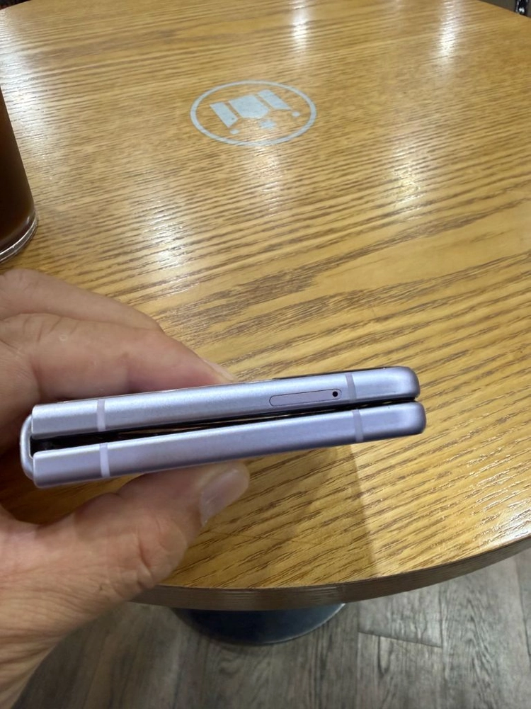 갤럭시 Z플립3 5G, 7만원 이미지