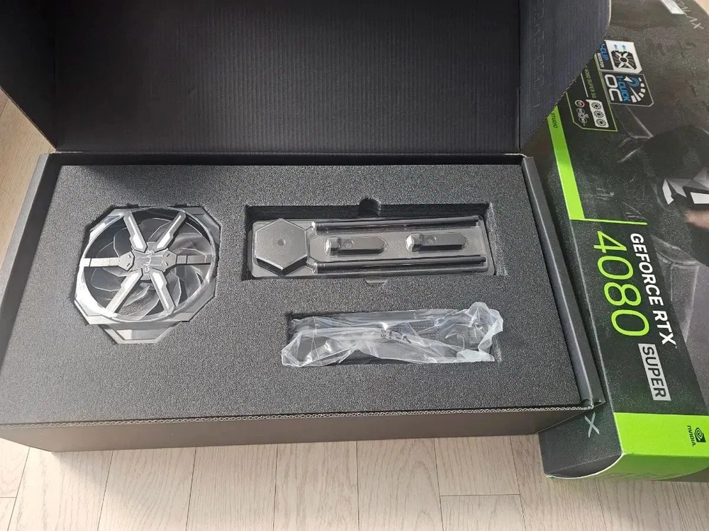 갤럭시 rtx4080 super 팝니다 사용안한 개봉상품 - 안심되는 중고거래