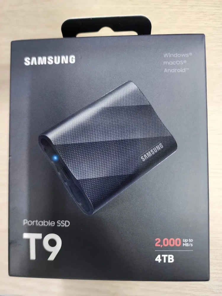SAMSUNG PORTABLE SSD T9 4TB 이미지