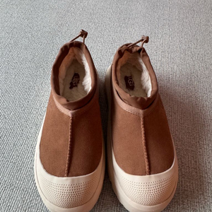 UGG 타스만 웨더 하이브리드 판매 이미지