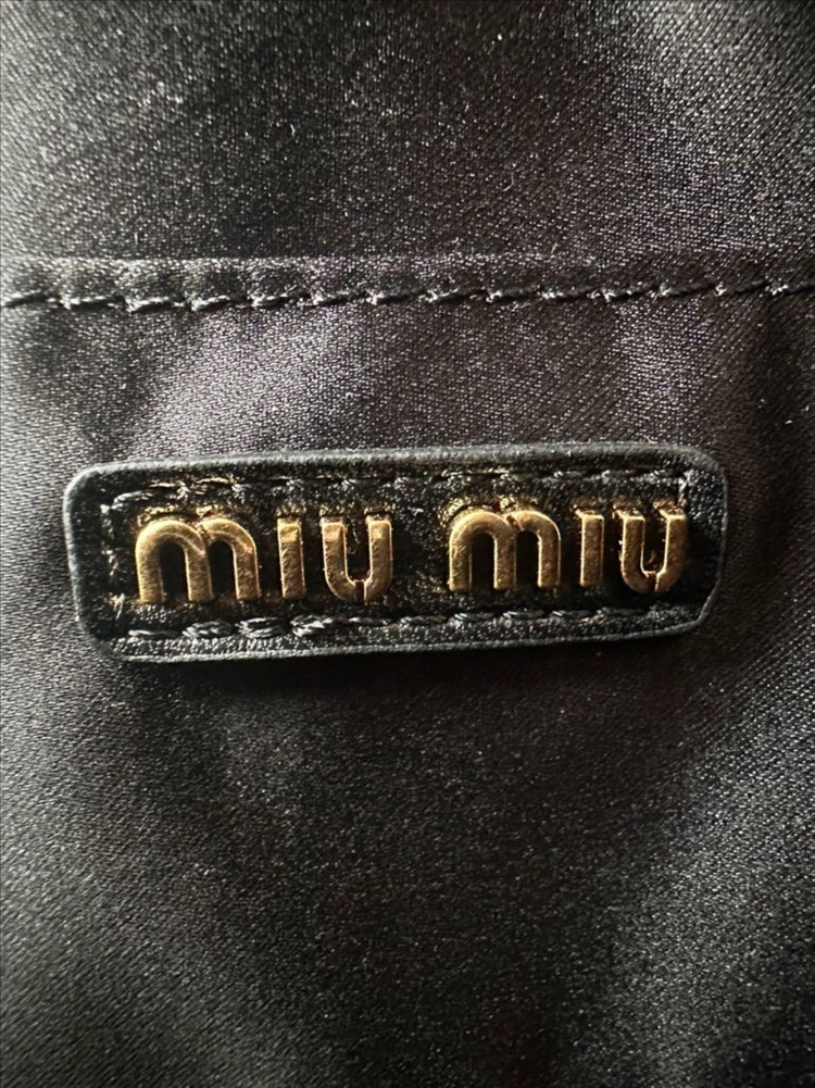 미우미우 아르카디백 마테라쎄 크로스백 이미지