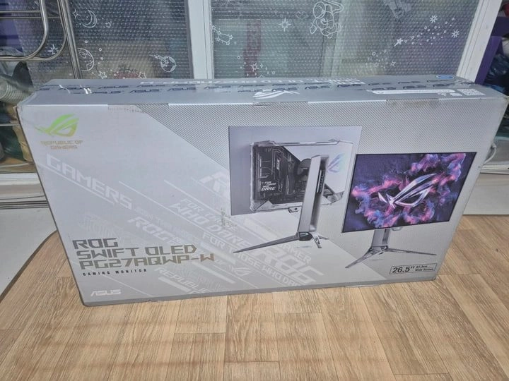 ASUS ROG Swift OLED PG27AQWP-W 27인치 게이밍 모니터 이미지