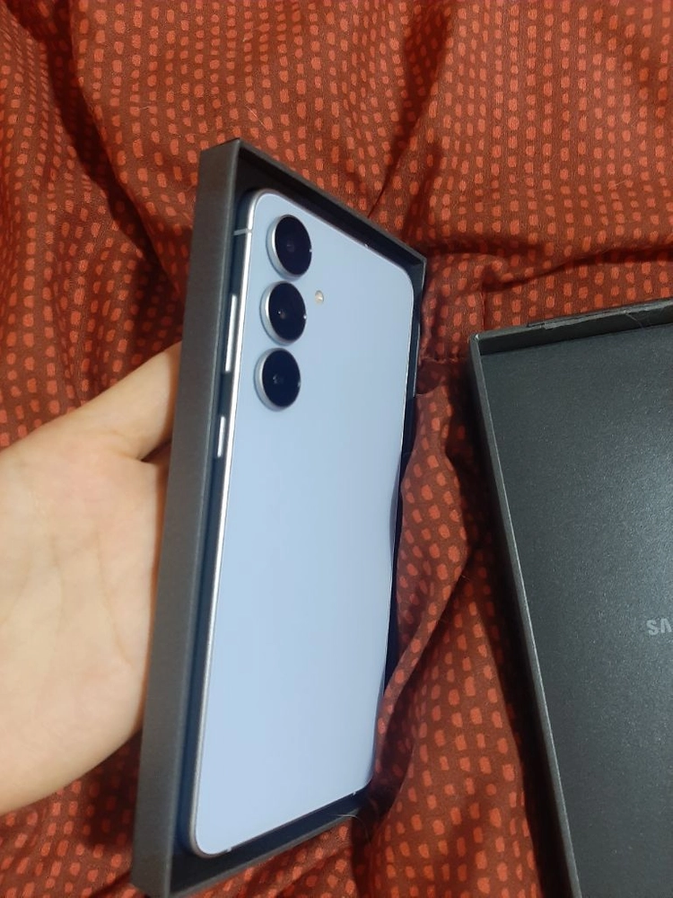 (급매,새상품) 삼성 갤럭시 S25 FE 256GB 단말자급제 미사용 아이스블루 이미지