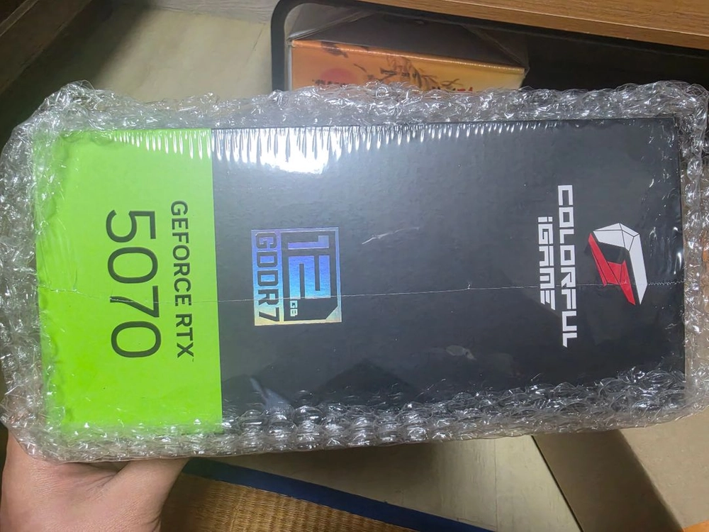 컬러풀 불칸 RTX 5070 12GB 그래픽카드 이미지