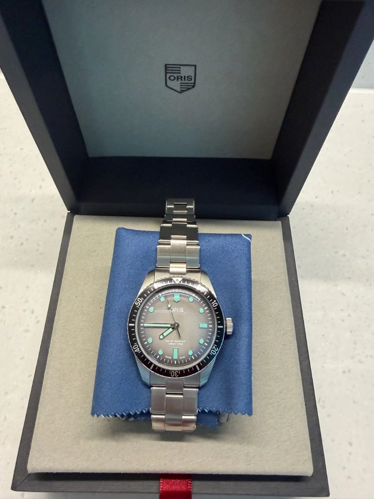 오리스 식스티파이브 그레이 40mm - 안심되는 중고거래
