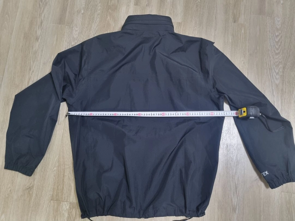 볼컴 고어텍스 자켓-블랙 엑스라지(xl) 팝니다. VOLCOM의 GORE-TEX 쉘 스노우보드 보드복 이미지
