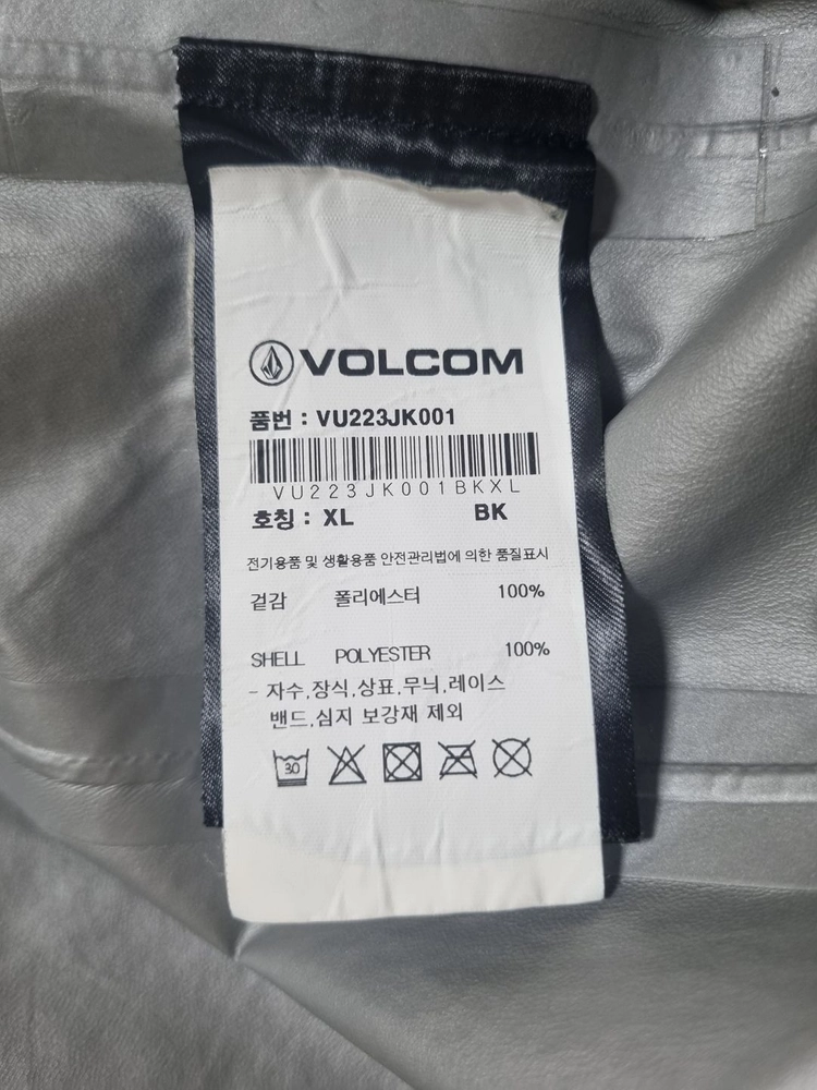 볼컴 고어텍스 자켓-블랙 엑스라지(xl) 팝니다. VOLCOM의 GORE-TEX 쉘 스노우보드 보드복 이미지