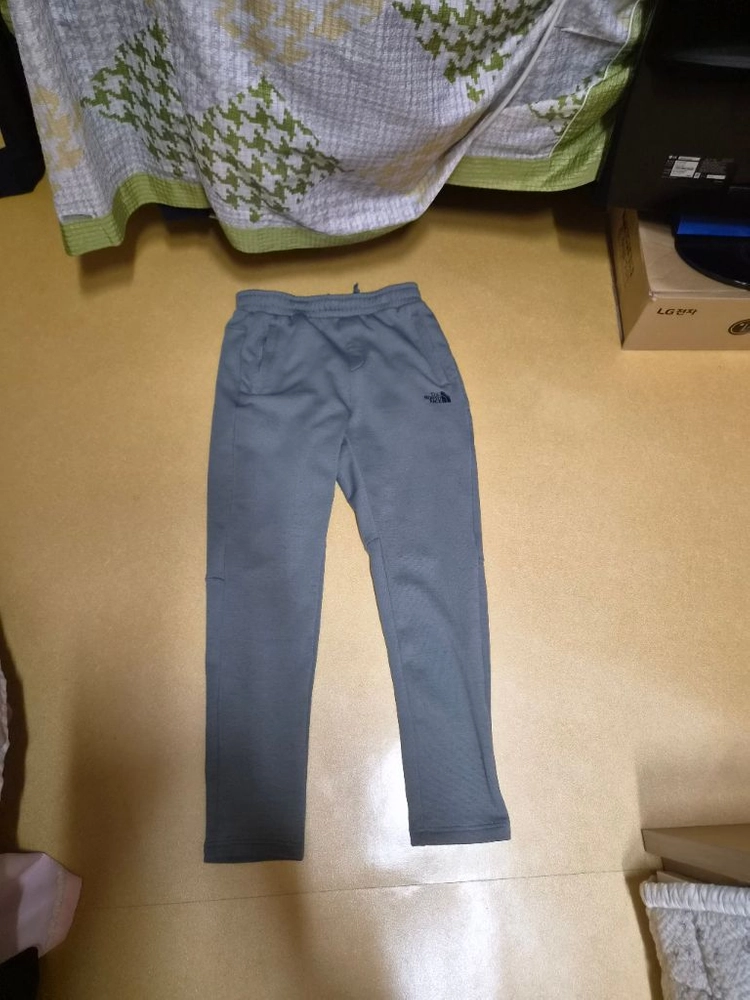 정품 노스페이스 트레이닝 팬츠 팝니다. 이미지