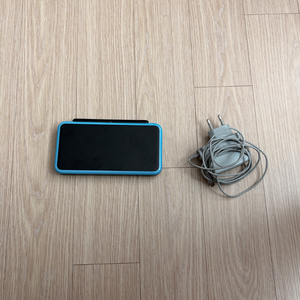 닌텐도 2DS XL + 울썬 알칩 이미지