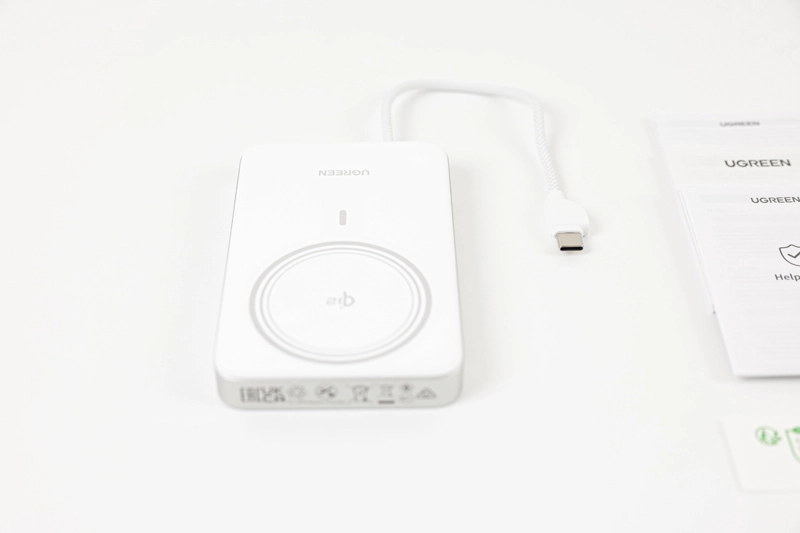 UGREEN 유그린 MagFlow Air PB570 10000mA 맥세이프 보조배터리 판매합니다. 이미지