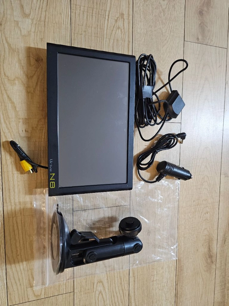 유라이브 N8 아틀란 3D 네비게이션 (8인치) 이미지