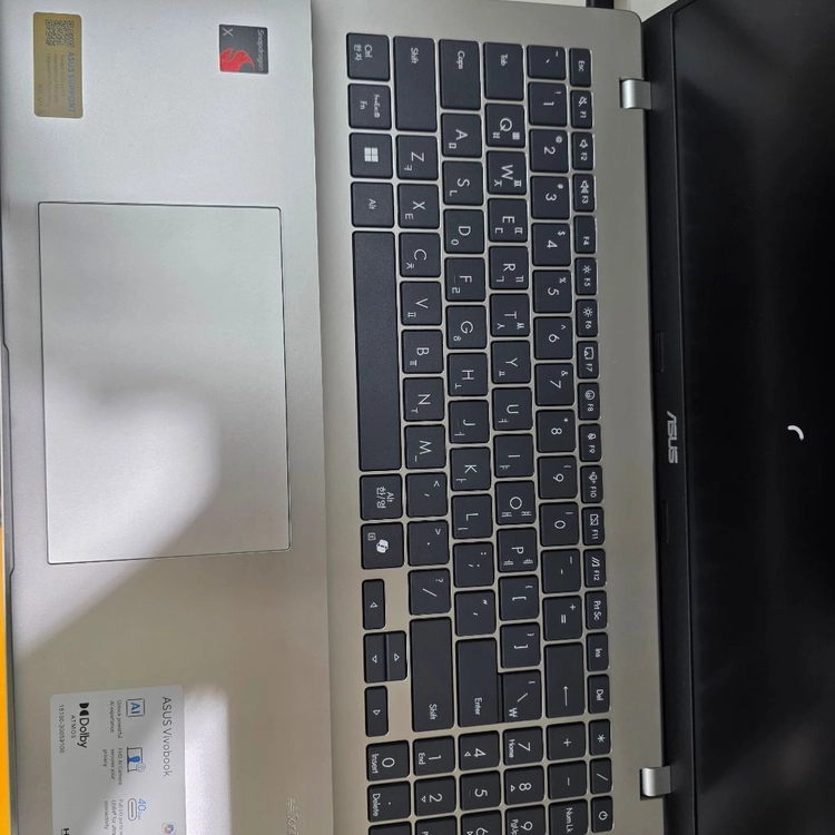 ASUS 비보북 16 스냅드래곤 16GB 512GB 노트북 미사용 이미지