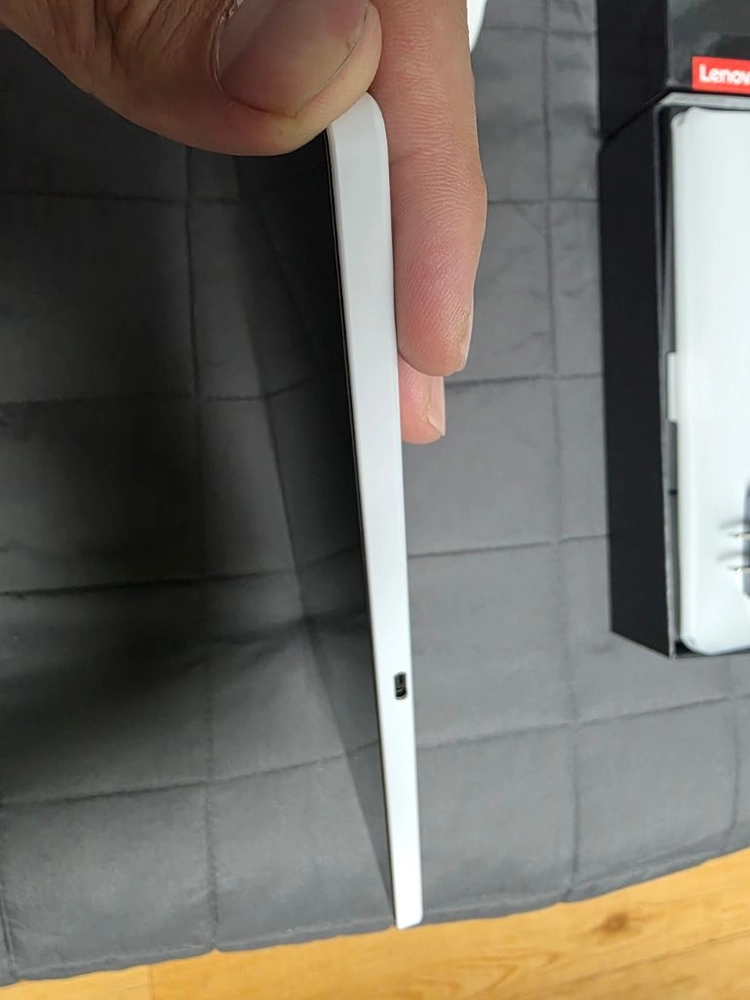 레노버 y700 4세대 16 512 싸게 팝니다 화이트 이미지