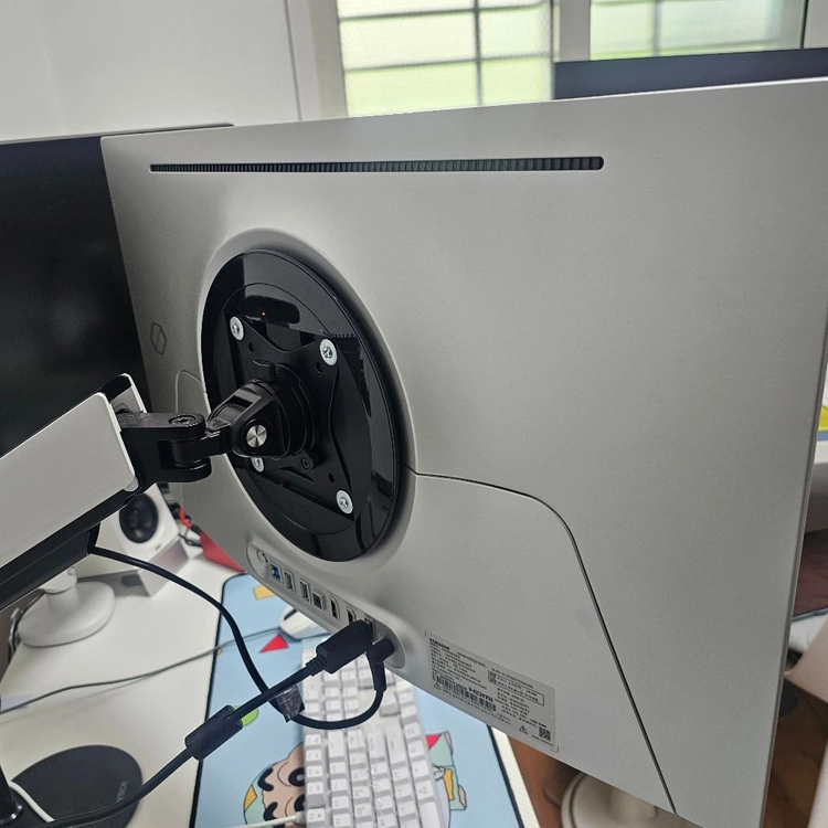 오디세이 G6 모니터(OLED/240hz) 이미지