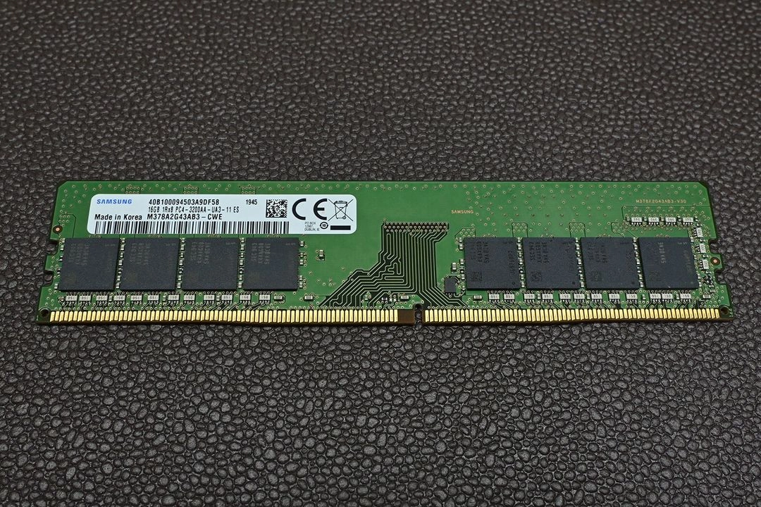 삼성 DDR4 PC4 3200 16GB 데스크탑용 램 메모리 - 안심되는 중고거래
