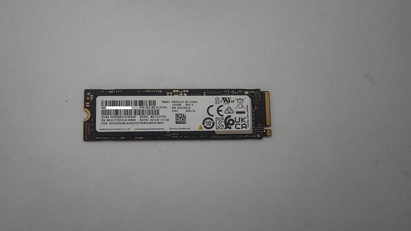 삼성 PM9A1 NVMe SSD 1TB 이미지