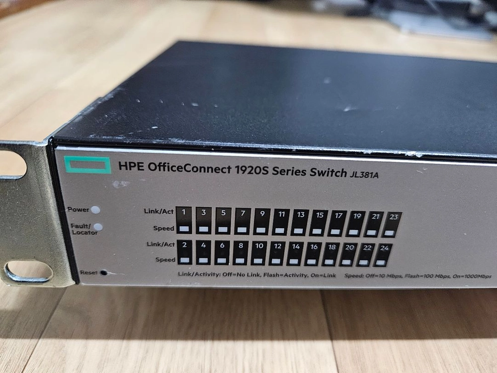 HPE Office Connect 1920S Switch JL381A 이미지