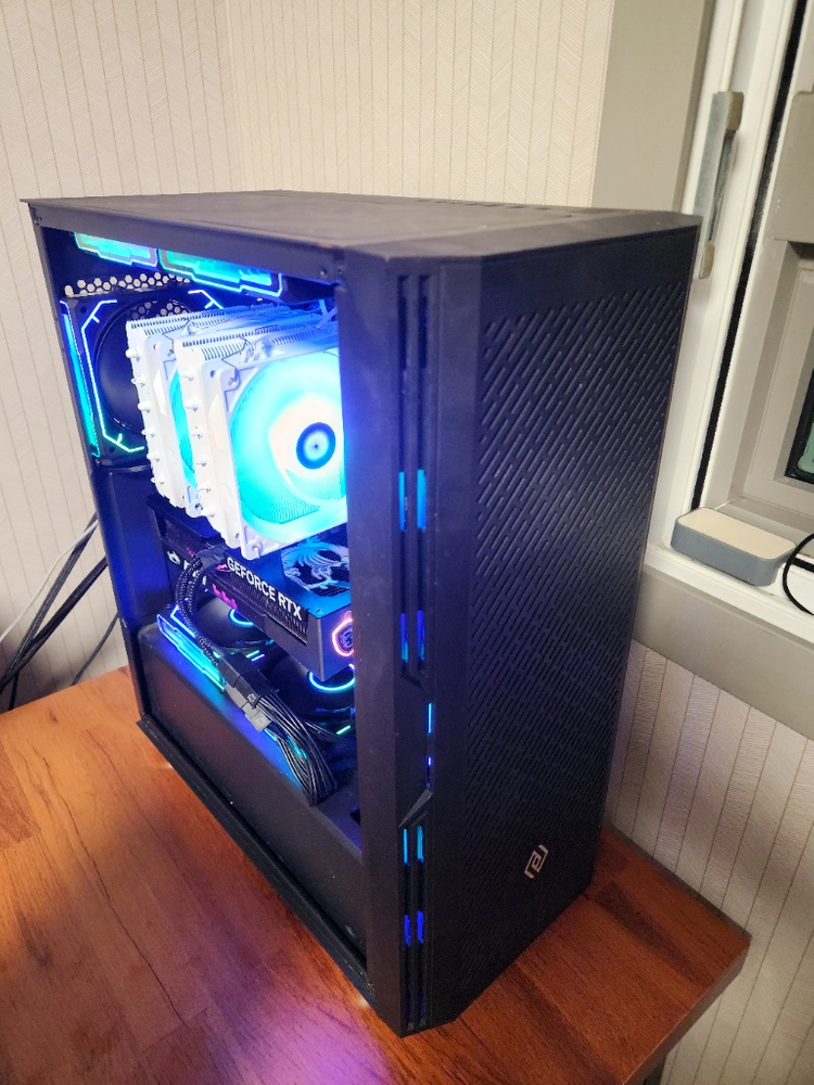 Ryzen 7 7700 / RTX 5060 Ti 8GB 반본체 판매 - 안심되는 중고거래