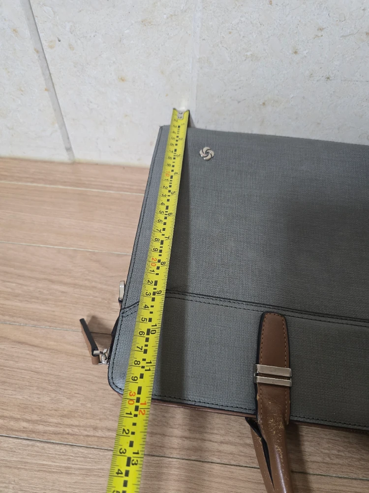 샘소나이트 서류가방 이미지