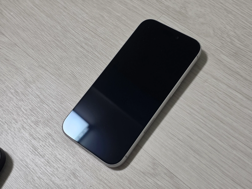아이폰17 프로 256GB 실버 자급제 이미지