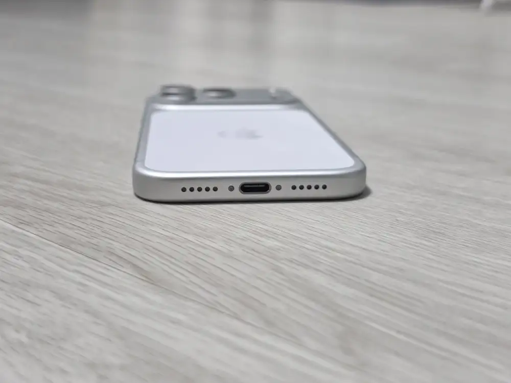 아이폰17 프로 256GB 실버 자급제 이미지
