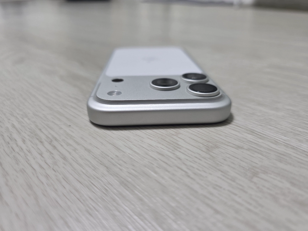 아이폰17 프로 256GB 실버 자급제 이미지