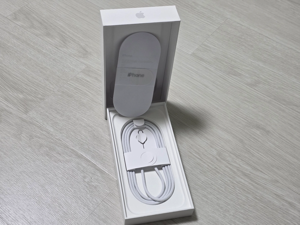 아이폰17 프로 256GB 실버 자급제 이미지