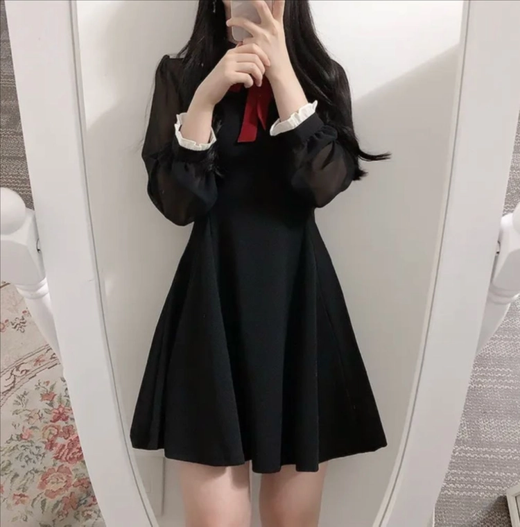 배색 리본 원피스 이미지