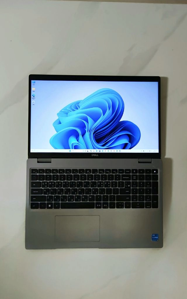 Dell Latitude 5520 델 래티튜드 5520 i5-11세대 이미지