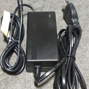 어댑터 아답터 휴플러스 안마기 12V 2A IVP1200-2000E 이미지