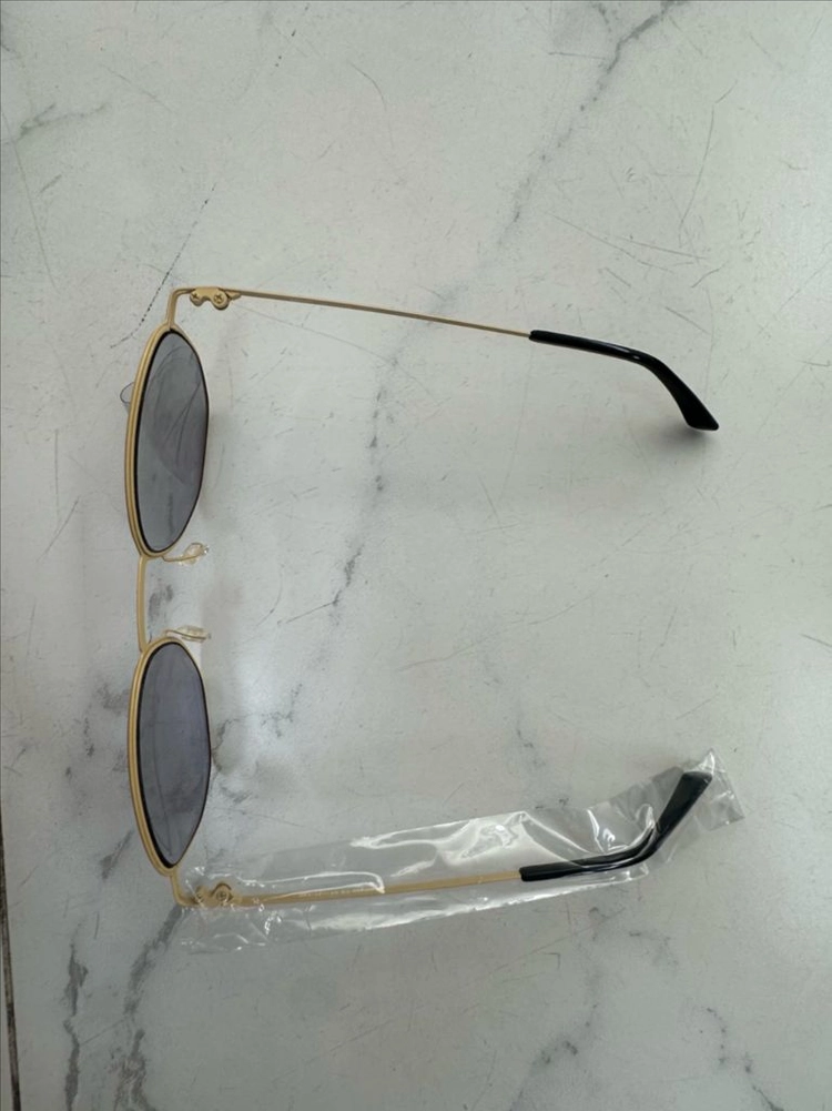 럭셔리 국산 연예인 애용 명품 VIVANT 비방트 mirage C5 골드 선글라스 미사용 팝니다 이미지