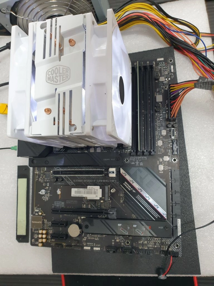 i9-10900K ASUS STRIX B560-F GAMING WIFI 쿨러마스터 이미지