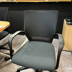 시디즈메쉬의자 T503F 판매합니다. 이미지