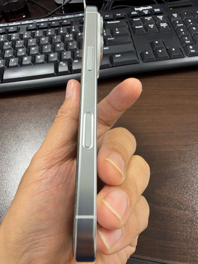 아이폰 16 Pro 512GB 실버 자급제 판매합니다 이미지